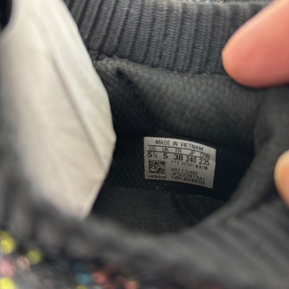 Adidas Men' size 5.5 Sock Knit Black Sneakers/Shoes Athletic Slip Ons Athletic - Picture 9 of 9